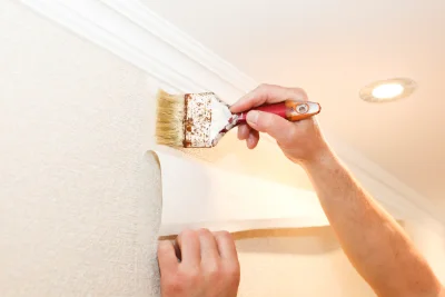 Pose de papier peint à Saulles — revêtements muraux et toiles de verre